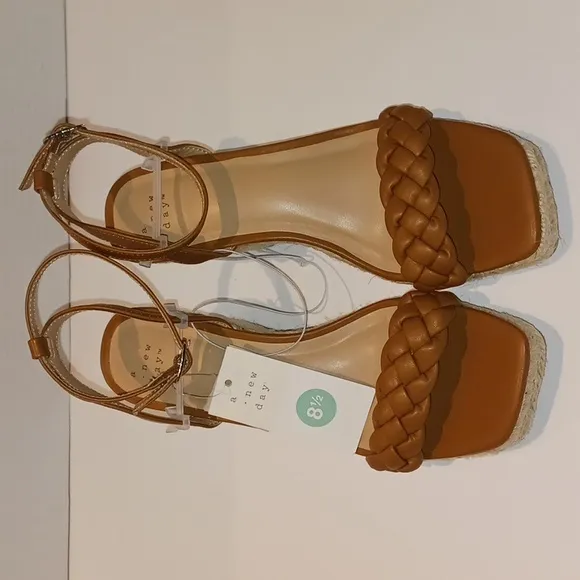 🆕️ A New Day - Lovely Joyce Tan Sandals! ❤️