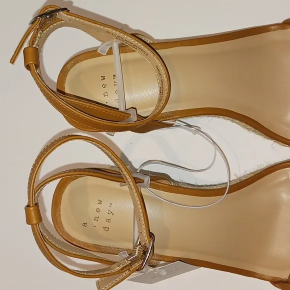 🆕️ A New Day - Lovely Joyce Tan Sandals! ❤️