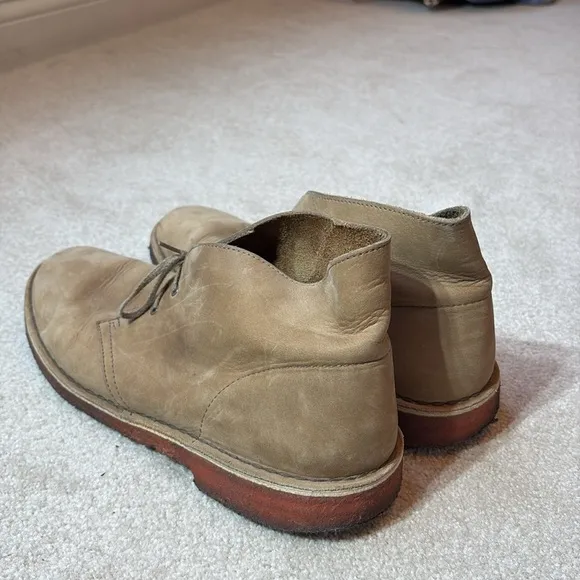👟 Clark‘s originals Tan lace up leather desert boots with natural crêpe soles