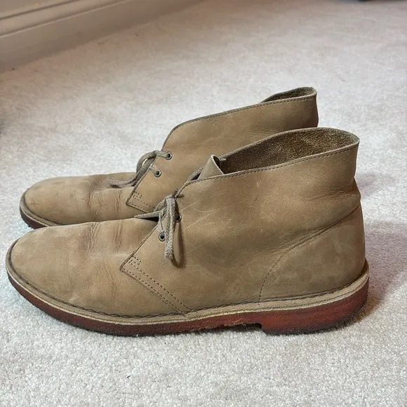 👟 Clark‘s originals Tan lace up leather desert boots with natural crêpe soles