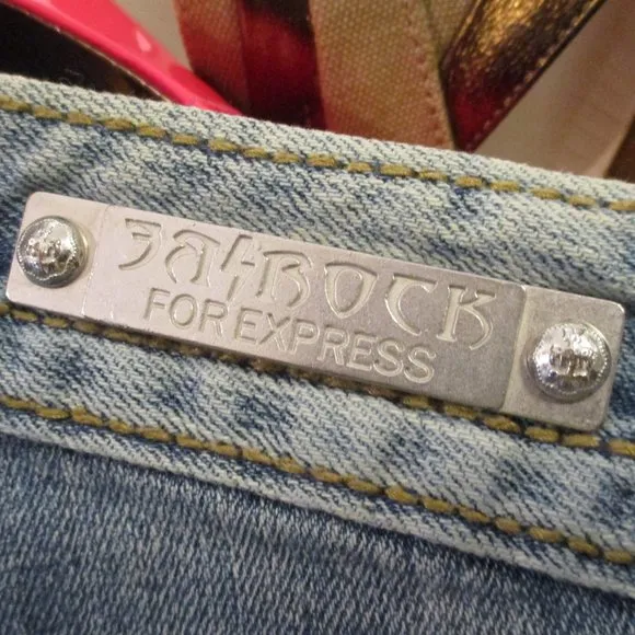 🌹💖 EXPRESS VINTAGE REROCK BOOT CUT JEANS – SIZE 2R – NWOT 🌹💖