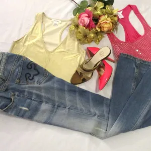 🌹💖 EXPRESS VINTAGE REROCK BOOT CUT JEANS – SIZE 2R – NWOT 🌹💖