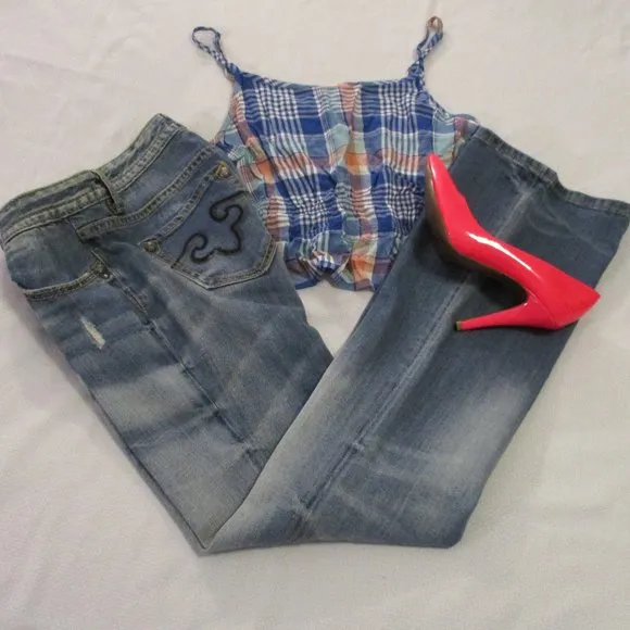 🌹💖 EXPRESS VINTAGE REROCK BOOT CUT JEANS – SIZE 2R – NWOT 🌹💖