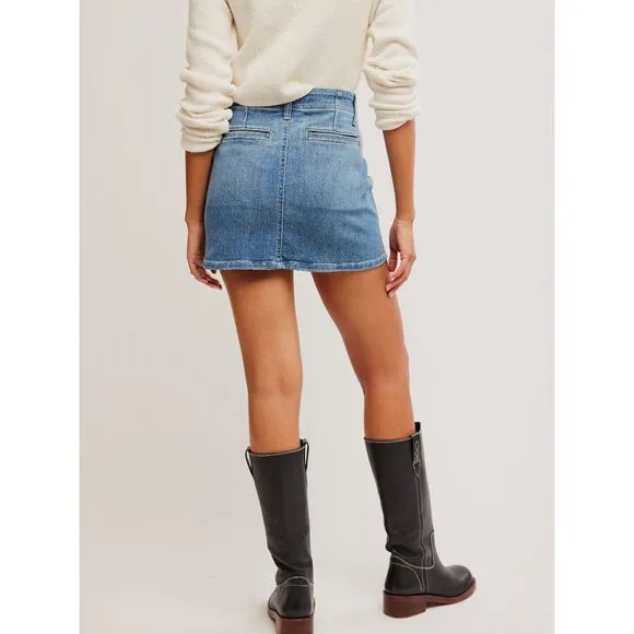 🆕 FREE PEOPLE We The Free Daylight Denim Mini Skirt / Daybreak