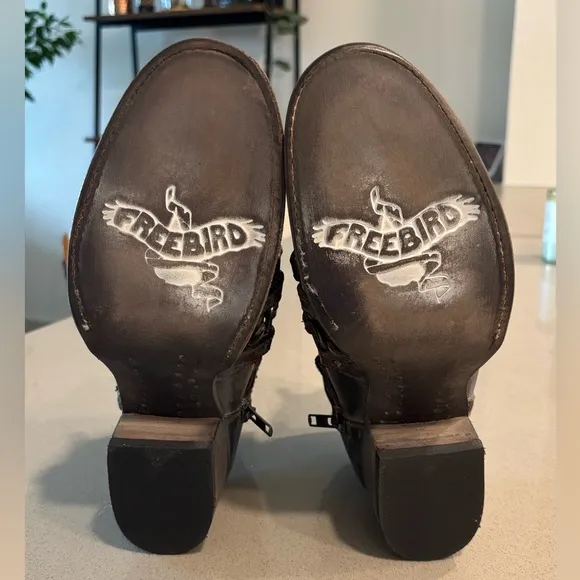 🦅 Freebird by Steven Grady Ice Gray / Brown Studded Leather Ankle Boots Booties