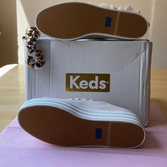 🌸 KEDS FLORAL SNEAKERS 🌸 NWT 🌸