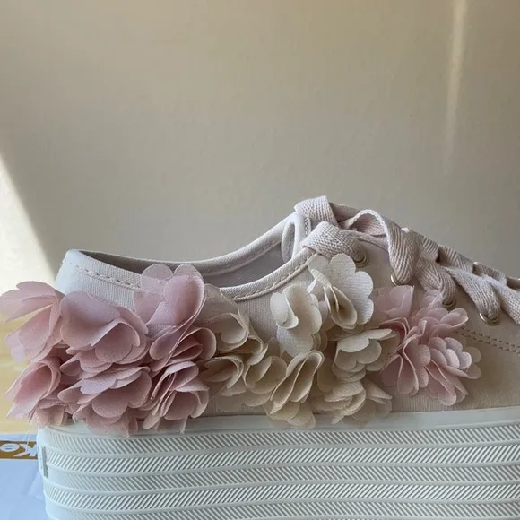 🌸 KEDS FLORAL SNEAKERS 🌸 NWT 🌸