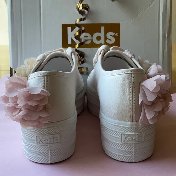 🌸 KEDS FLORAL SNEAKERS 🌸 NWT 🌸