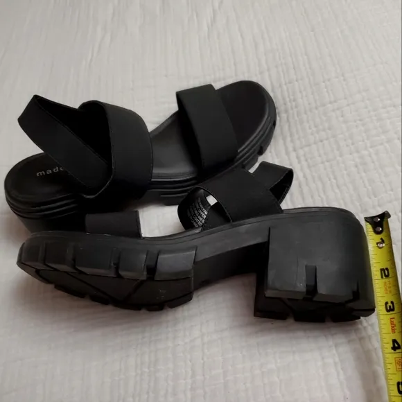 🖤 Madden Girl Harley 🖤 Black Strappy Block Heel Sandals Size 10 Classic Boho