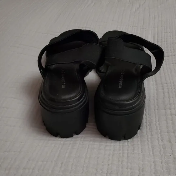 🖤 Madden Girl Harley 🖤 Black Strappy Block Heel Sandals Size 10 Classic Boho