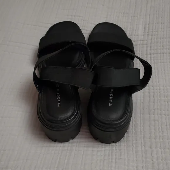 🖤 Madden Girl Harley 🖤 Black Strappy Block Heel Sandals Size 10 Classic Boho