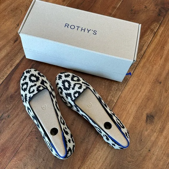 ☀️ NIB ROTHY’S Sandy Cat Lounge Loafers