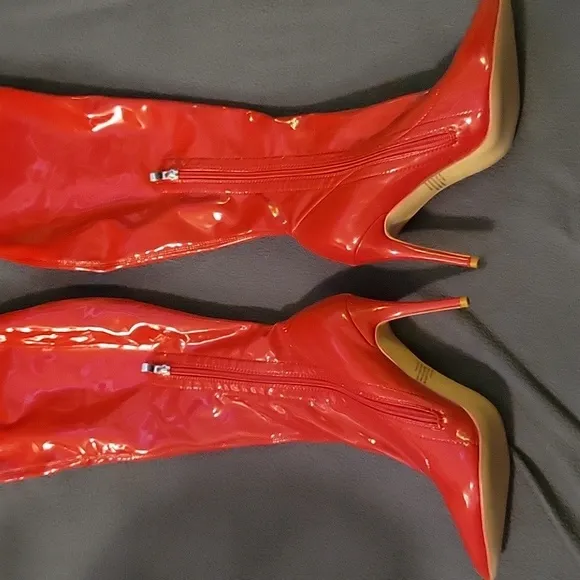 ❤️ NWOB PATENT LEATHER RED THIGH HIGH BOOTS SIZE 11