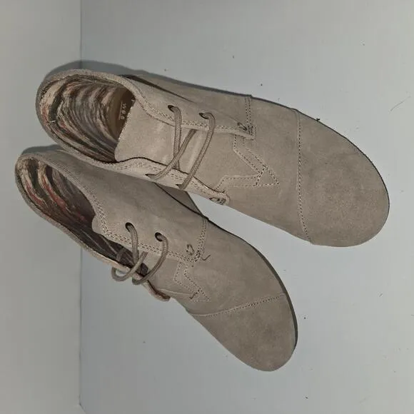 036 TOMS Desert Pull-On Lace Up Geige Suede Wedge Heel Ankle Boots Size 9.5W