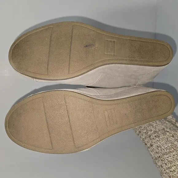 036 TOMS Desert Pull-On Lace Up Geige Suede Wedge Heel Ankle Boots Size 9.5W