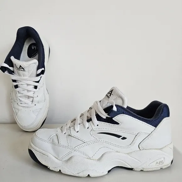 1996 LA Gear Women’s White Workout Walking Trainers Split Leather Sneakers 7.5