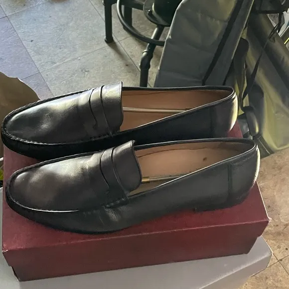 $395 New Pauli black loafers size 13 D