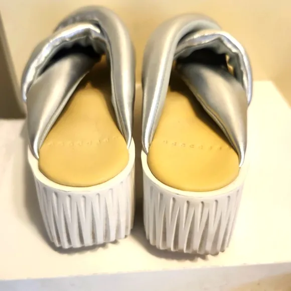 4CCCCEES &quot;Plia Anda&quot; Metallic Silver Leather Sandals Sz.7/37 Ret $315 Worn Once!