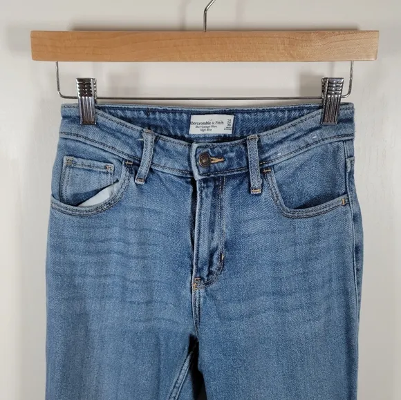 Abercrombie &amp; Fitch Ultra High Rise Vintage Flare Jeans Size 24/00R