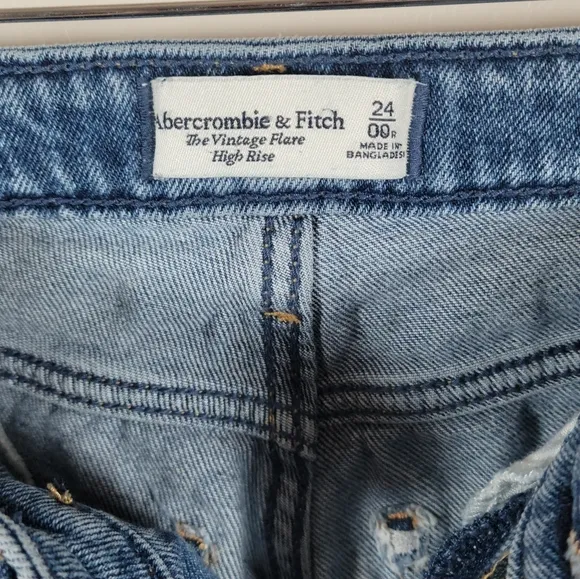 Abercrombie &amp; Fitch Ultra High Rise Vintage Flare Jeans Size 24/00R