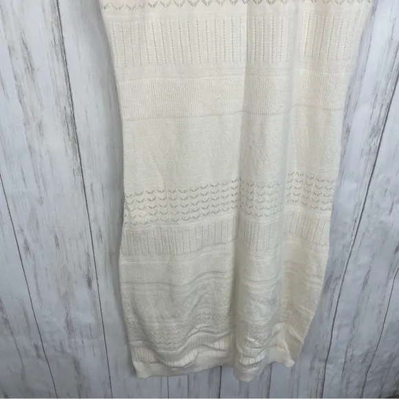 Abercrombie and Fitch ivory stretch knit dress