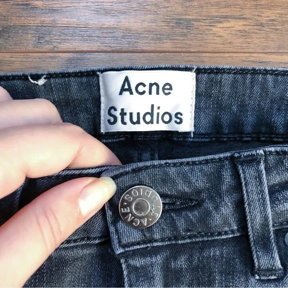 Acne Studios • Skin 5 skinny jeans Used Black faded denim mid rise ankle cropped