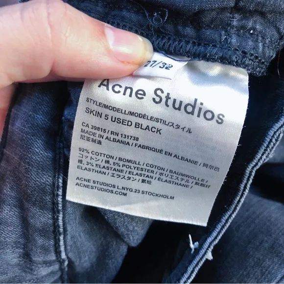 Acne Studios • Skin 5 skinny jeans Used Black faded denim mid rise ankle cropped