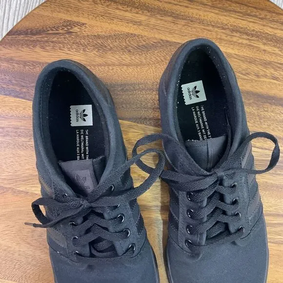 Adidas Men's Size 10 La Marque Aux Bandes Black on Black Canvas Low Top Sneakers