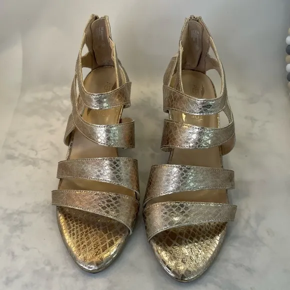 Aerosoles Gold Masquerade heel Sandals Womens Size 8M