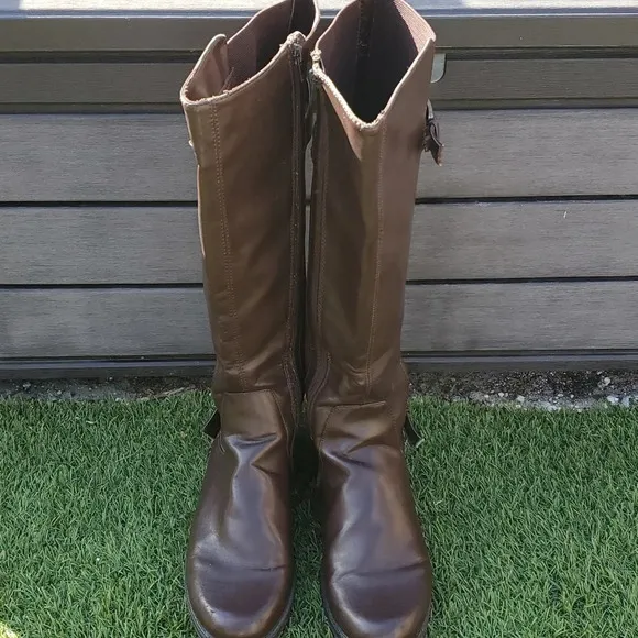 Aerosoles Hayride Womens Riding Boots with Side Stretch Panel for Wider Calfs
