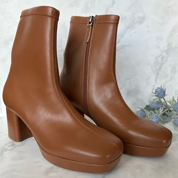 AEROSOLES “Sussex” Mid-Calf Platform Zip Up Boots in Cognac. New Without Tag.