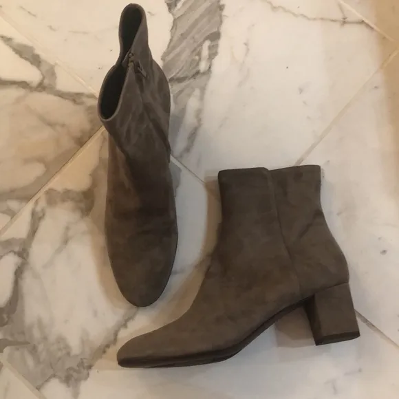 AGL Attilio Giusti Leombruni suede boot Pewter size 40 US 10 new in box fall