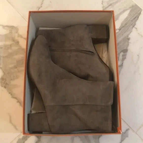 AGL Attilio Giusti Leombruni suede boot Pewter size 40 US 10 new in box fall