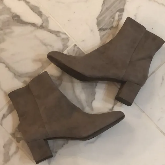 AGL Attilio Giusti Leombruni suede boot Pewter size 40 US 10 new in box fall