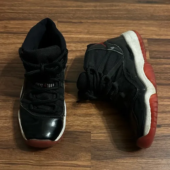 Air Jordan 11 Retro Playoffs Bred GS Sneakers, Size: 6.5Y