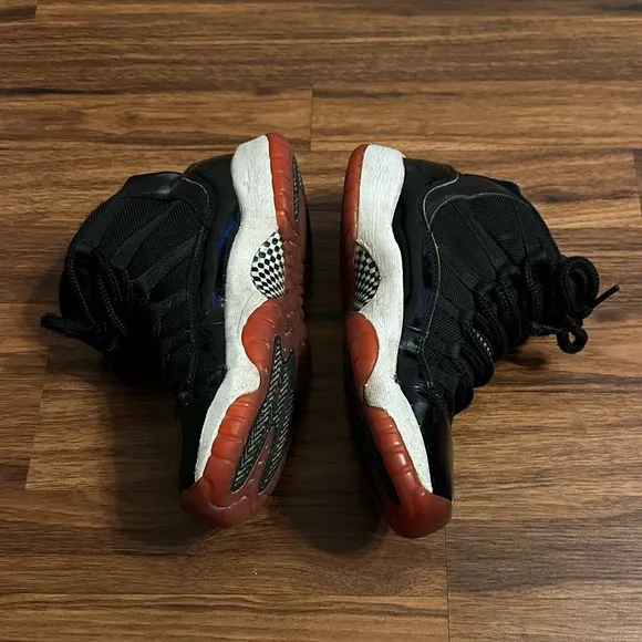 Air Jordan 11 Retro Playoffs Bred GS Sneakers, Size: 6.5Y