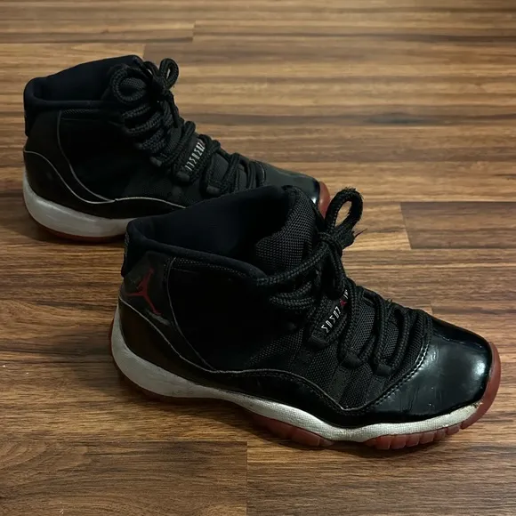 Air Jordan 11 Retro Playoffs Bred GS Sneakers, Size: 6.5Y