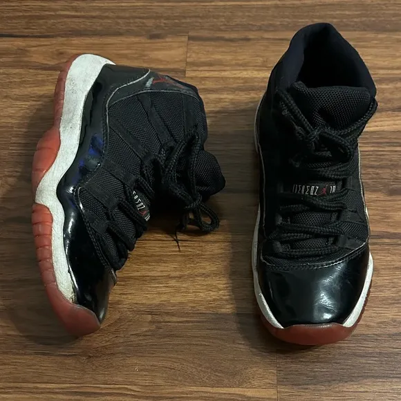 Air Jordan 11 Retro Playoffs Bred GS Sneakers, Size: 6.5Y