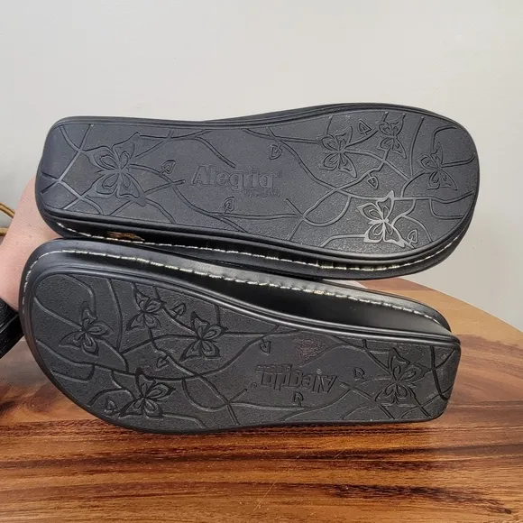 Alegria Audrey Iridescent Slide Sandals Three Strap Heart Decoration Size 39