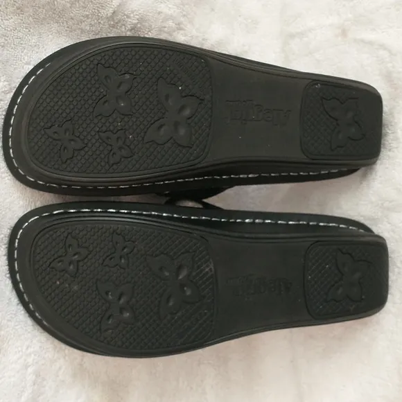 Alegria Karmen Black Metallic Fun Sandal, Slip-on‎
