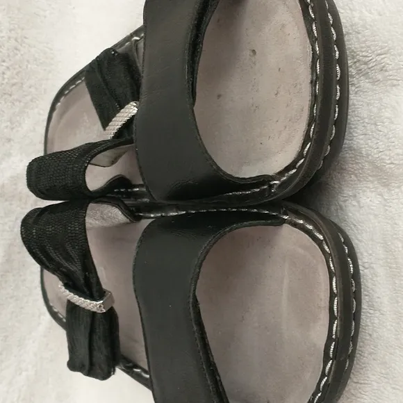 Alegria Karmen Black Metallic Fun Sandal, Slip-on‎