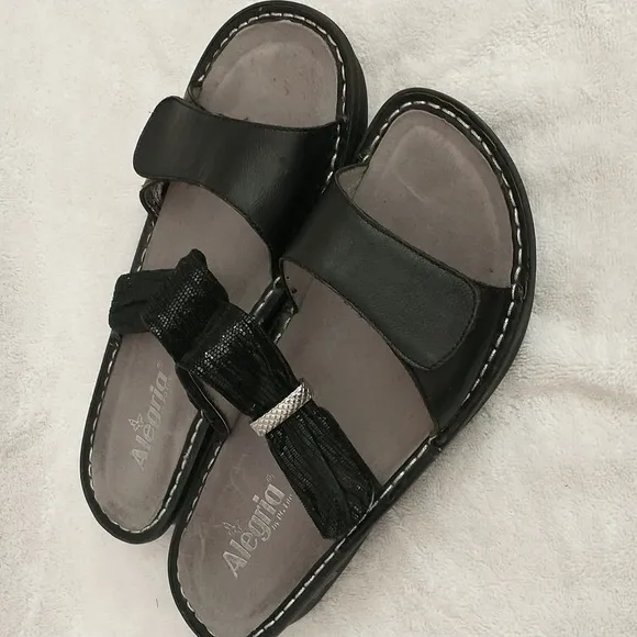 Alegria Karmen Black Metallic Fun Sandal, Slip-on‎