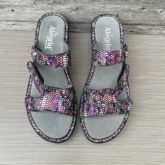ALEGRIA LOTI LOT -299  METALLIC WEDGE STRAPPY SANDALS SIZE 38