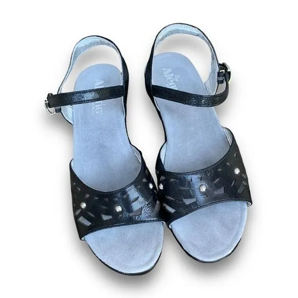 Alegria Reese Uptown Black Leather Studded Laser cut Comfort Heel Sandals 9.5-10