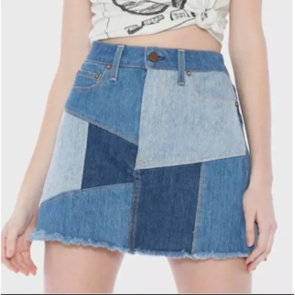 ALICE &amp; OLIVIA sz 29 amazing patchwork skirt with pockets and front. Zip NWOTs