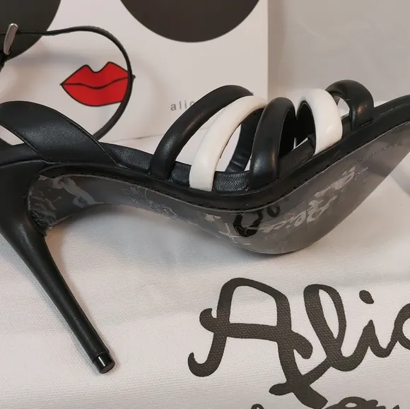 Alice Olivia black/white Thalia sandals sz 8