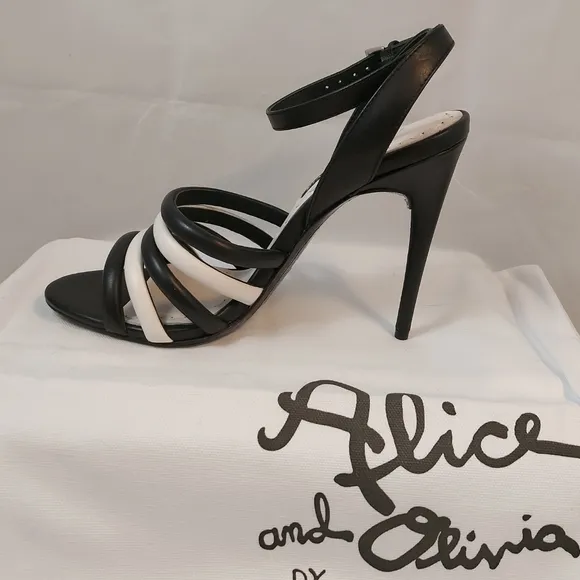 Alice Olivia black/white Thalia sandals sz 8