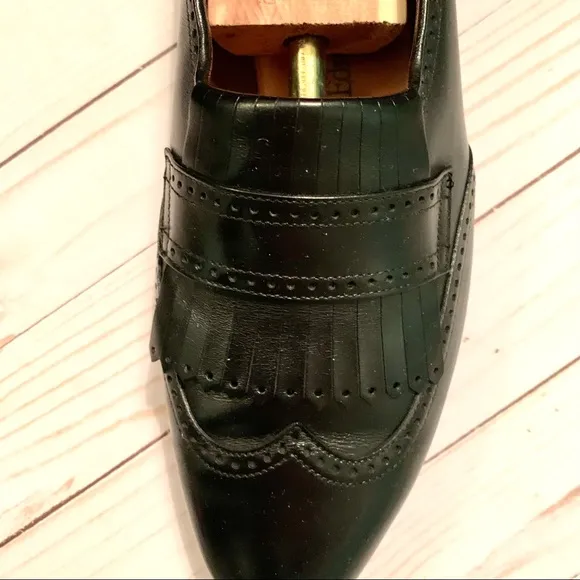 Allen Edmonds Black Kiltie Winslow Loafer with Brogue Wingtip design , size  9.5