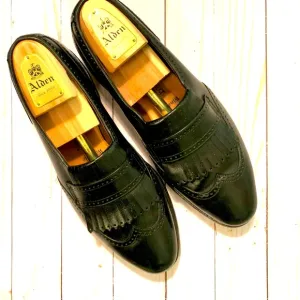 Allen Edmonds Black Kiltie Winslow Loafer with Brogue Wingtip design , size  9.5