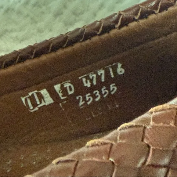 ALLEN EDMONDS Maxfield Brown Leather Slip On Loafers. Size 11